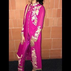 Pakistani / Indian suit/dress embroidered